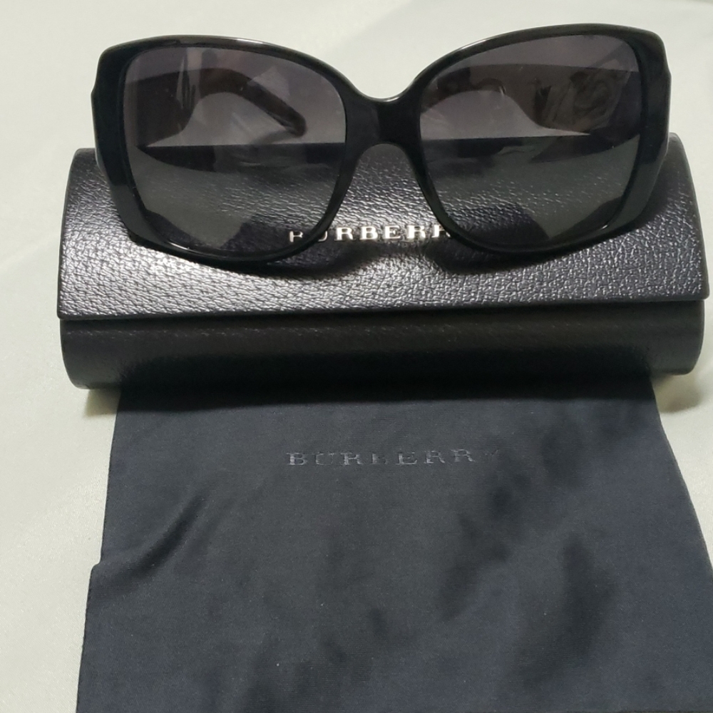Burberry Sunglasses 4105-M